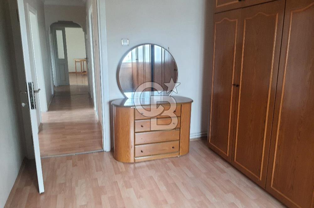 ÇİĞLİ İZKENT'TE SATILIK DENİZ MANZARALI 3+1 DAİRE