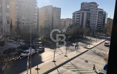 KAYIŞDAĞI CD. ÜZERİNDE PRESTİJLİ BİNADA EŞYALI KİRALIK OFİS