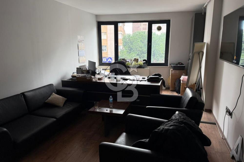 KAYIŞDAĞI CD. ÜZERİNDE PRESTİJLİ BİNADA EŞYALI KİRALIK OFİS