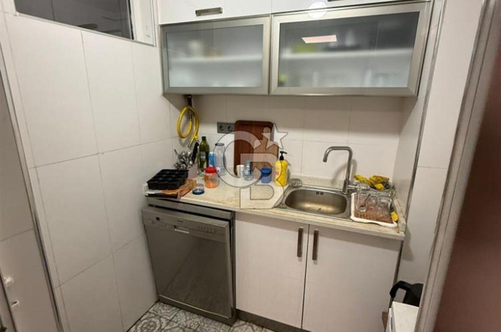 KAYIŞDAĞI CD. ÜZERİNDE PRESTİJLİ BİNADA EŞYALI KİRALIK OFİS