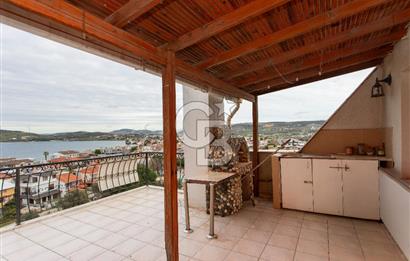 Yenifoça Cumhuriyet Mah. Satılık 4+1 Tripleks Villa