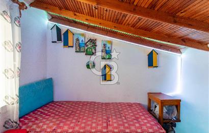 Yenifoça Cumhuriyet Mah. Satılık 4+1 Tripleks Villa