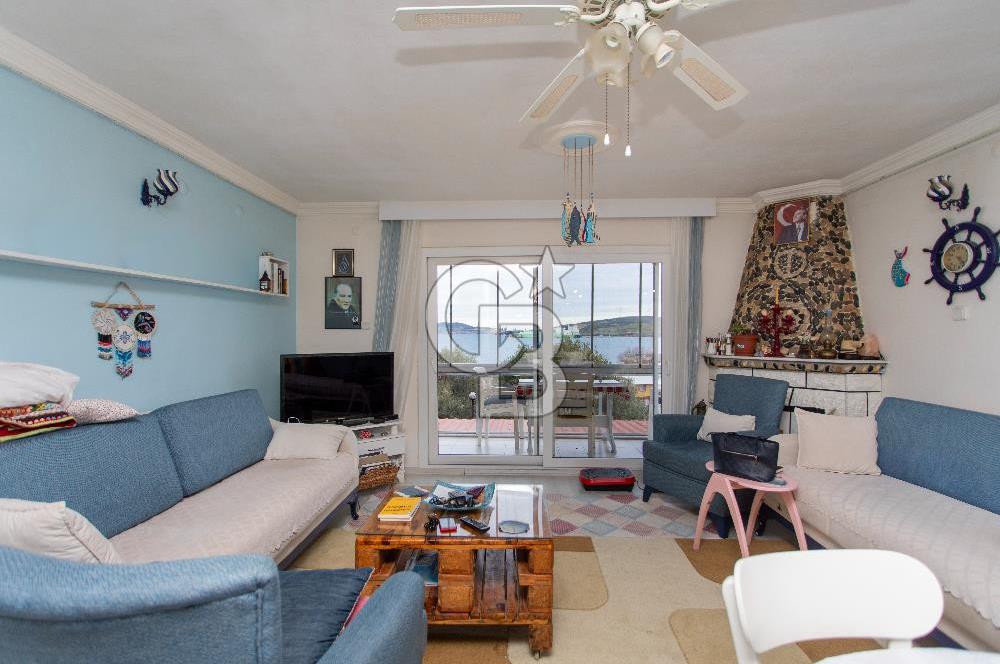 Yenifoça Cumhuriyet Mah. Satılık 4+1 Tripleks Villa