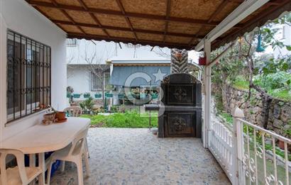 Yenifoça Cumhuriyet Mah. Satılık 4+1 Tripleks Villa