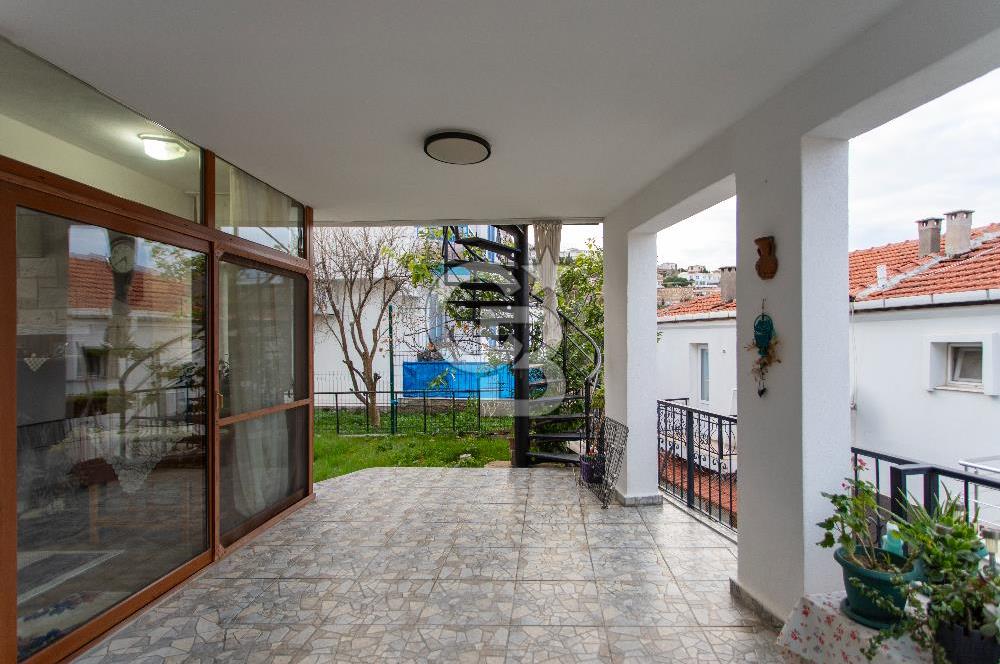 Foça Atatürk Mah. Satılık 3+1 Deniz Manzaralı Dublex