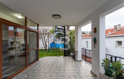 Foça Atatürk Mah. Satılık 3+1 Deniz Manzaralı Dublex