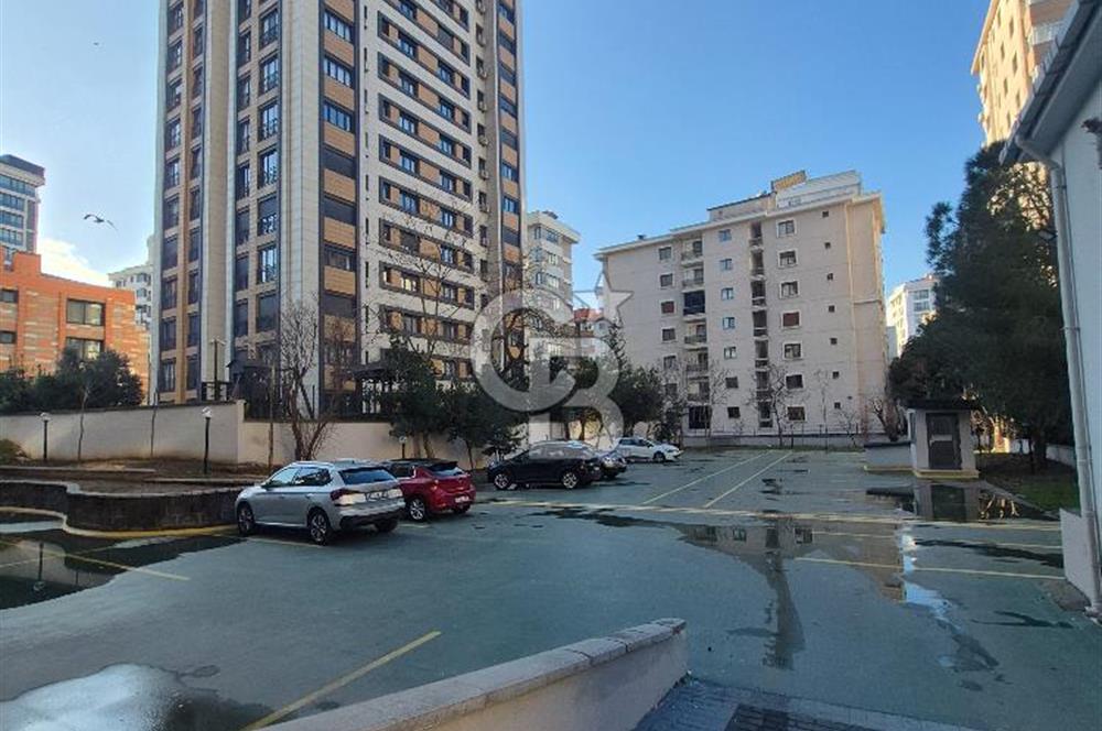 KOZYATAĞI'NDA 1+1 EŞYALI OTOPARKLI METRO MİNÜBÜS CADDE ULAŞIMLI