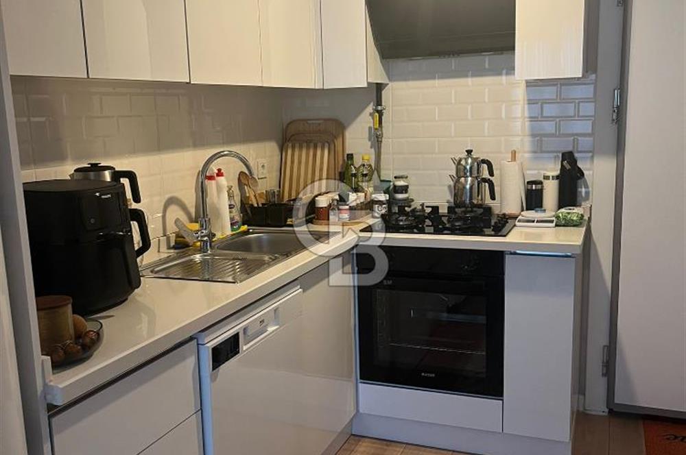 KOZYATAĞI'NDA 1+1 EŞYALI OTOPARKLI METRO MİNÜBÜS CADDE ULAŞIMLI