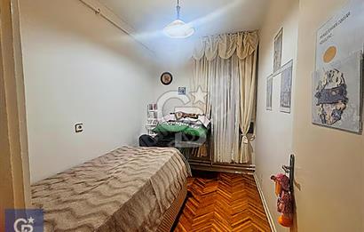 KARŞIYAKA KİLİSE SOK. DENİZE 200 METRE 4+1 GENİŞ DAİRE