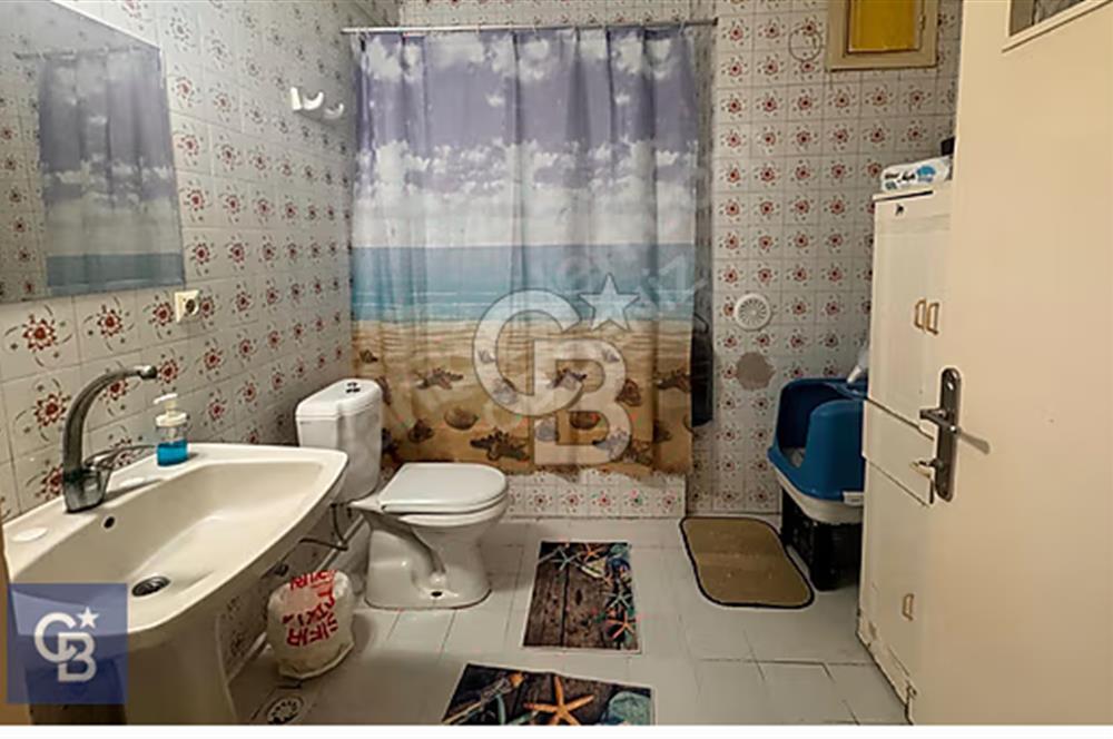 KARŞIYAKA KİLİSE SOK. DENİZE 200 METRE 4+1 GENİŞ DAİRE