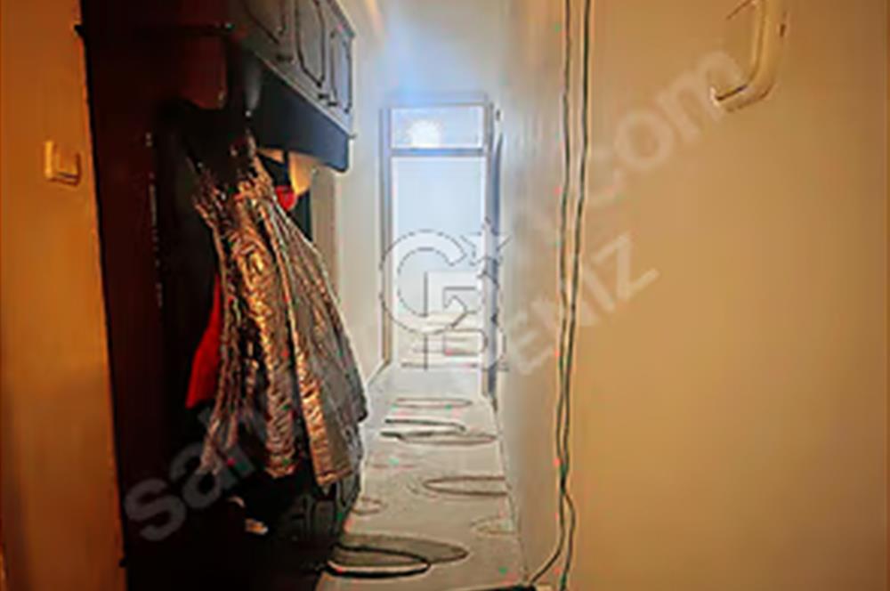 KARŞIYAKA KİLİSE SOK. DENİZE 200 METRE 4+1 GENİŞ DAİRE