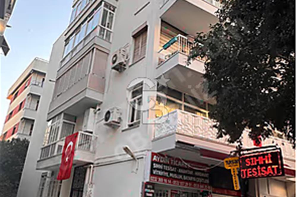 KARŞIYAKA KİLİSE SOK. DENİZE 200 METRE 4+1 GENİŞ DAİRE