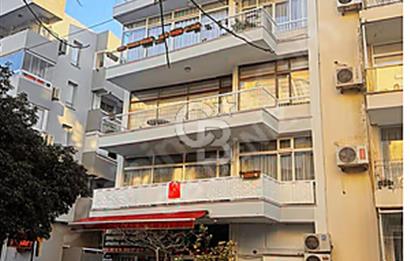 KARŞIYAKA KİLİSE SOK. DENİZE 200 METRE 4+1 GENİŞ DAİRE