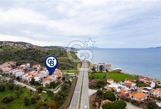 Yenifoça Cumhuriyet Mah. Satılık 4+1 Tripleks Villa - 1 - 327104