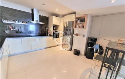 KARŞIYAKA SAHİLDE 4+1 MUHTEŞEM YALI DAİRESİ SATILIK.......