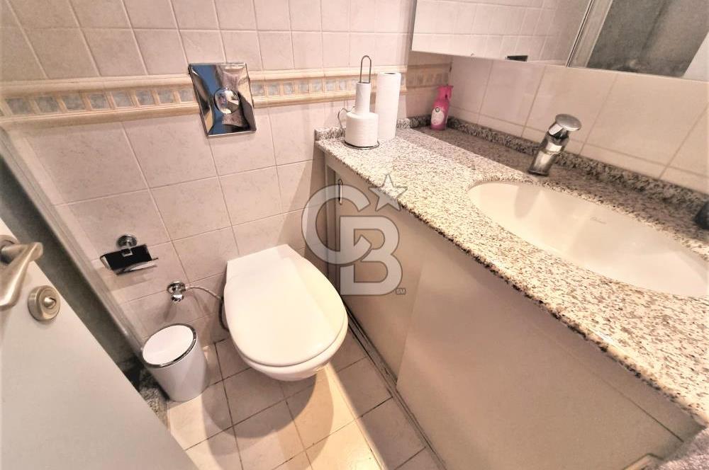 KARŞIYAKA SAHİLDE 4+1 MUHTEŞEM YALI DAİRESİ SATILIK.......