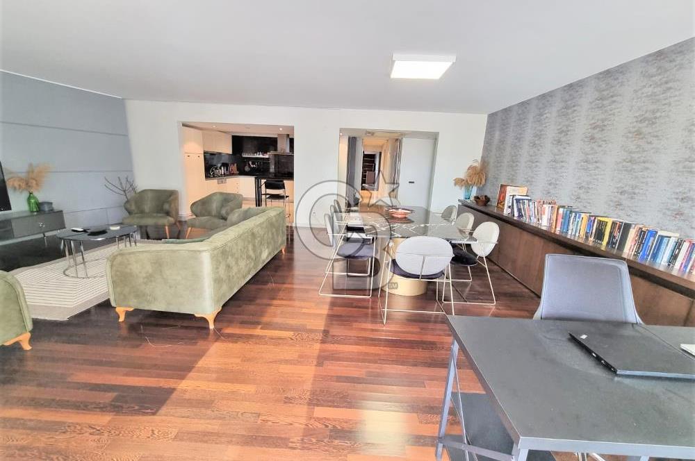 KARŞIYAKA SAHİLDE 4+1 MUHTEŞEM YALI DAİRESİ SATILIK.......