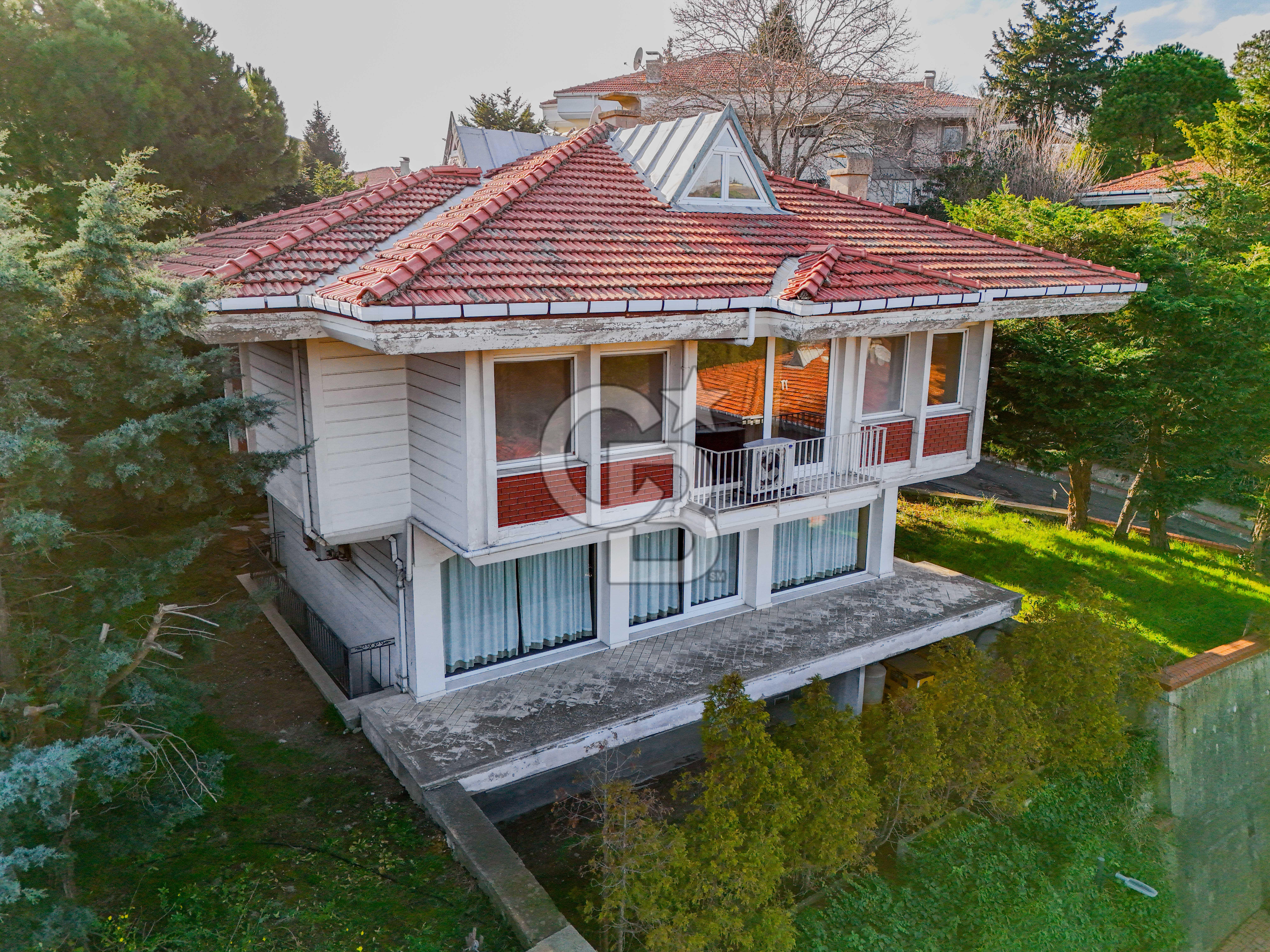 Sarıyer Yeni Dostlar Sitesi Orman Manzaralı Müstakil Villa
