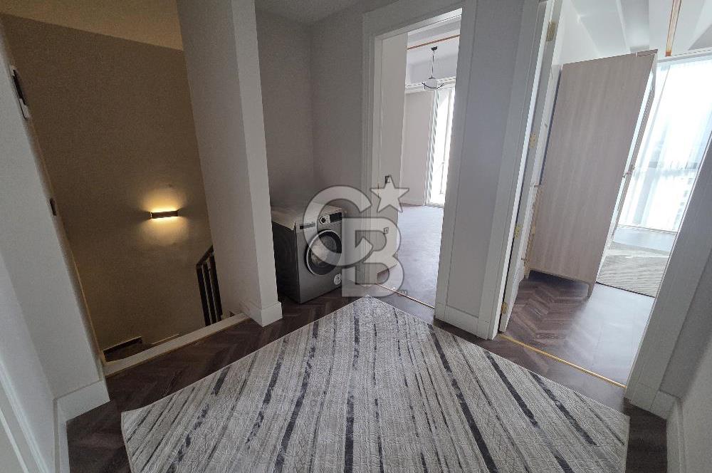 KARTEPE ZERAY ESİL'DE SATILIK BÜYÜK TİP 2+1 ÇATI DUBLEKS DAİRE