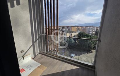 KARTEPE ZERAY ESİL'DE SATILIK BÜYÜK TİP 2+1 ÇATI DUBLEKS DAİRE