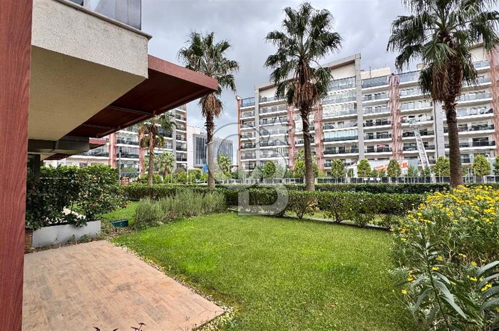 Park Yaşam Ataşehir Sitesinde Bahçeli Havuz Cephe 1+1 Kiralık Daire 