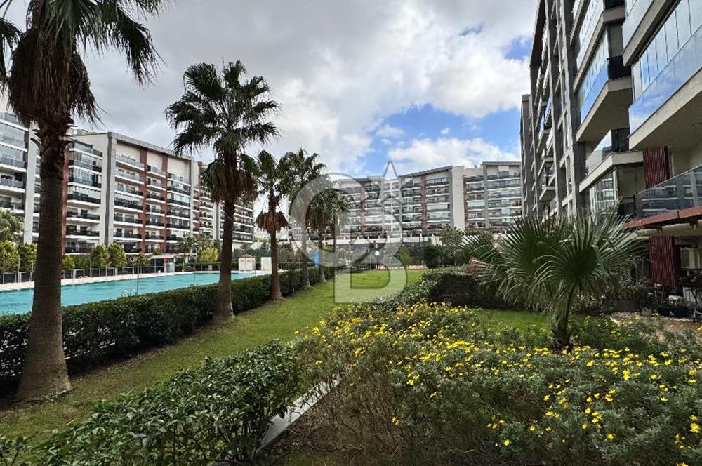 Park Yaşam Ataşehir Sitesinde Bahçeli Havuz Cephe 1+1 Kiralık Daire 