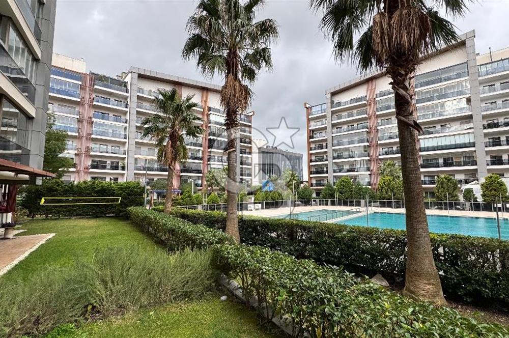 Park Yaşam Ataşehir Sitesinde Bahçeli Havuz Cephe 1+1 Kiralık Daire 