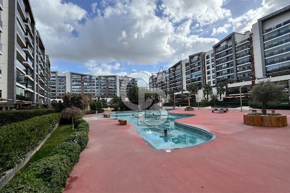 Park Yaşam Ataşehir Sitesinde Bahçeli Havuz Cephe 1+1 Kiralık Daire 