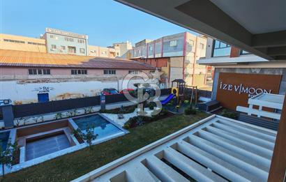 İzev Moon Bornova'da Bahçe Dubleks Havuz Cepheli Satılık Daire