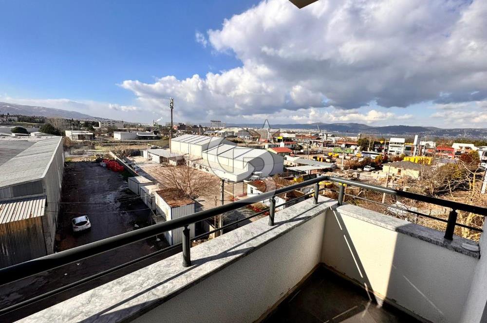 CB ENVOY Başiskele Seymen'de Deniz Manzaralı 3+1 Çatı Dubleks