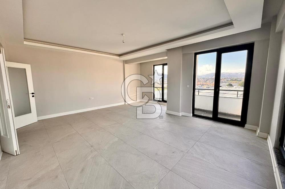 CB ENVOY Başiskele Seymen'de Deniz Manzaralı 3+1 Çatı Dubleks