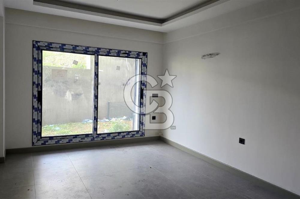 Urla Merkezde Satılık Özel Bahçeli 1+1 Sıfır Daire