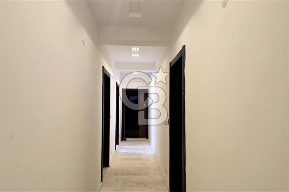 Urla Merkezde Satılık Özel Bahçeli 1+1 Sıfır Daire