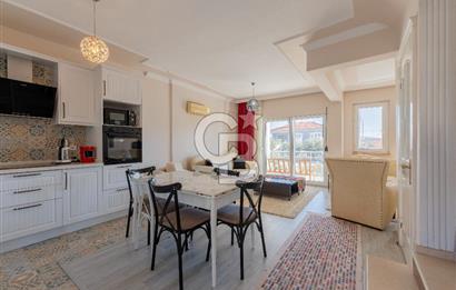 Alaçatı Cadde Üzerinde Tadilatlı Müstakil Satılık 3+1