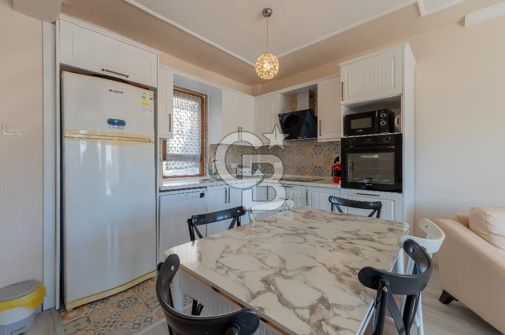 Alaçatı Cadde Üzerinde Tadilatlı Müstakil Satılık 3+1