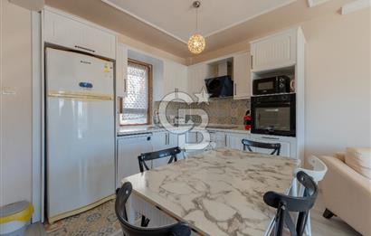 Alaçatı Cadde Üzerinde Tadilatlı Müstakil Satılık 3+1