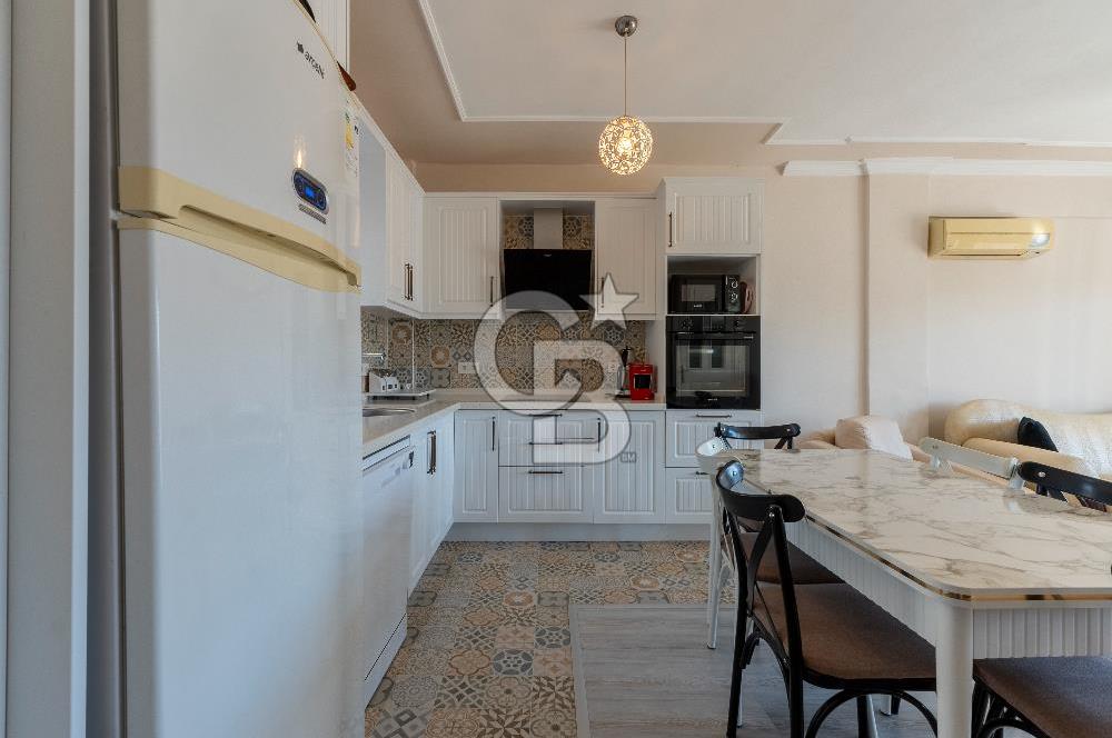 Alaçatı Cadde Üzerinde Tadilatlı Müstakil Satılık 3+1