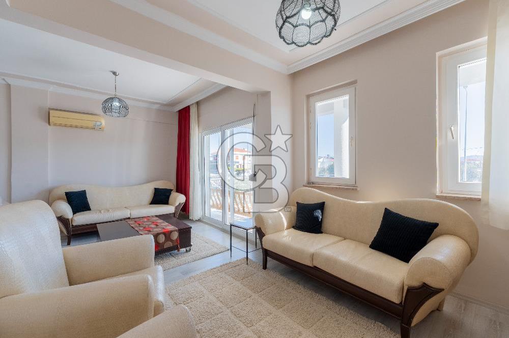 Alaçatı Cadde Üzerinde Tadilatlı Müstakil Satılık 3+1