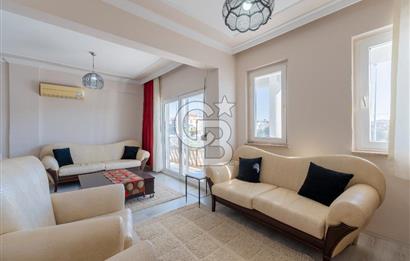 Alaçatı Cadde Üzerinde Tadilatlı Müstakil Satılık 3+1