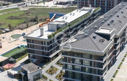 SEMT 77'DE HAVUZ MANZARALI LÜKS GENİŞ DAİRE 3+1EN UYGUN FİYAT