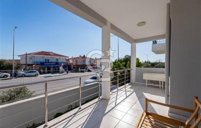 Alaçatı Cadde Üzerinde Tadilatlı Müstakil Satılık 3+1