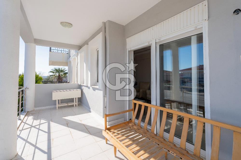 Alaçatı Cadde Üzerinde Tadilatlı Müstakil Satılık 3+1