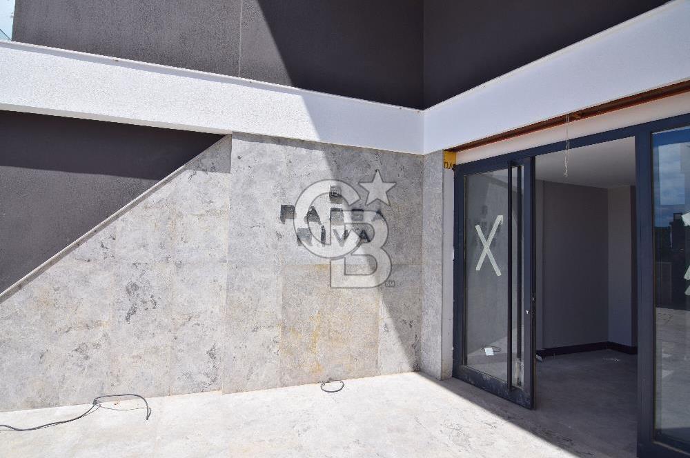 Çiğli Sasalı'da Satılık 3+1 Bahçe Dubleks Loft Daire