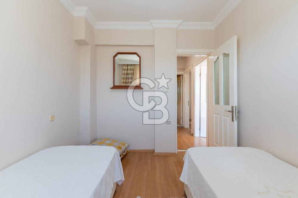 Alaçatı Cadde Üzerinde Tadilatlı Müstakil Satılık 3+1