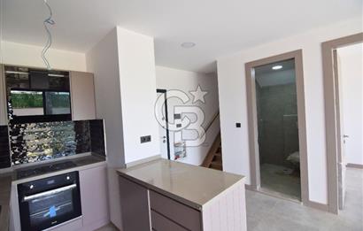 Çiğli Sasalı'da Satılık 3+1 Bahçe Dubleks Loft Daire