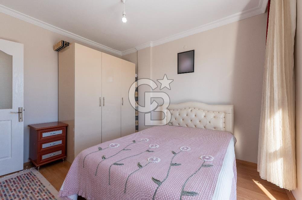 Alaçatı Cadde Üzerinde Tadilatlı Müstakil Satılık 3+1