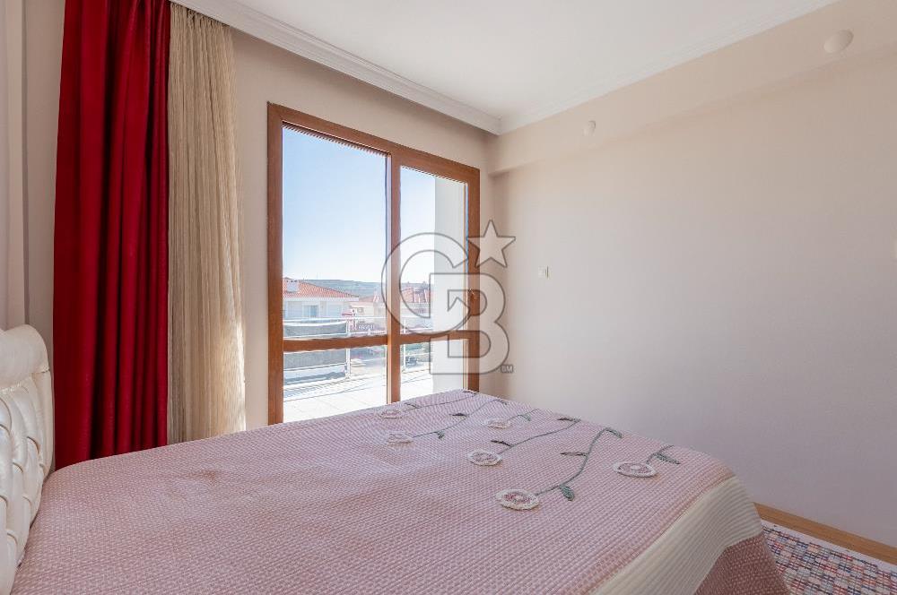 Alaçatı Cadde Üzerinde Tadilatlı Müstakil Satılık 3+1