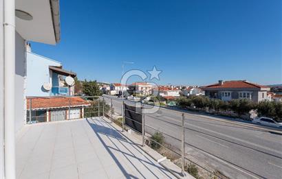 Alaçatı Cadde Üzerinde Tadilatlı Müstakil Satılık 3+1