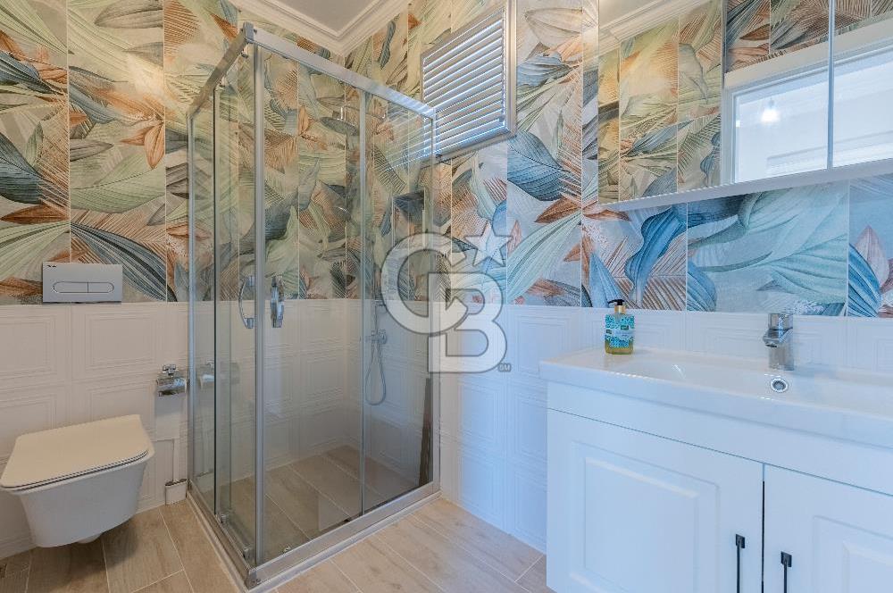 Alaçatı Cadde Üzerinde Tadilatlı Müstakil Satılık 3+1