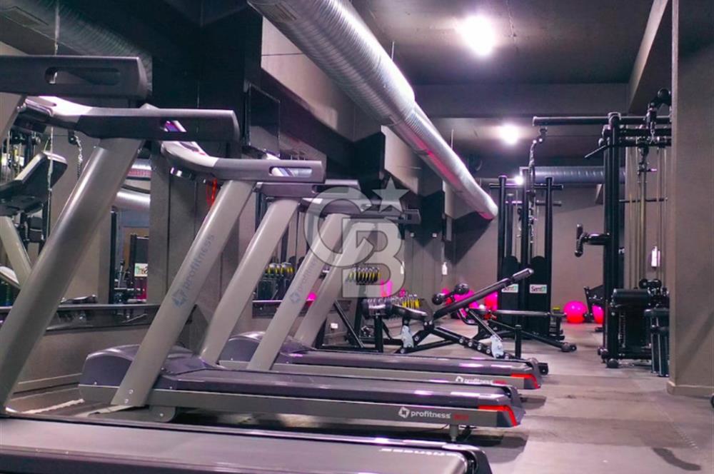 SEMT 77'DE HAVUZ MANZARALI LÜKS GENİŞ DAİRE 3+1EN UYGUN FİYAT